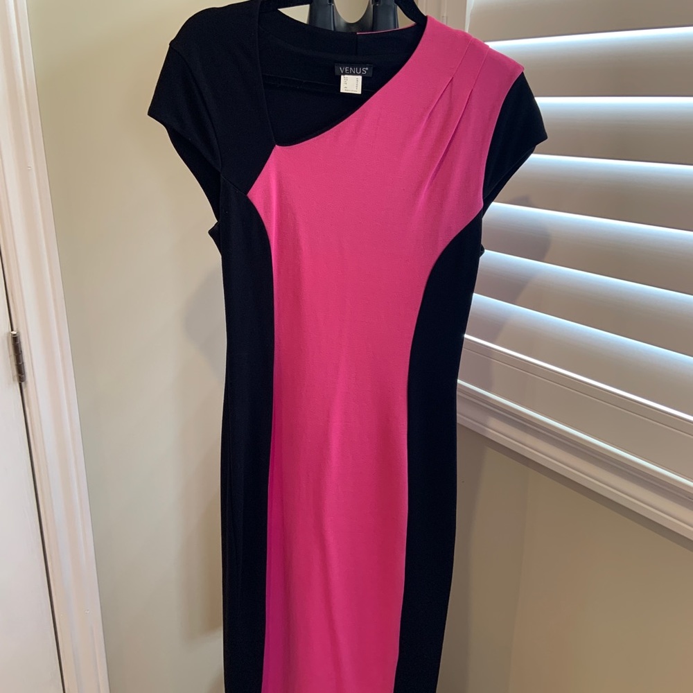 Never worn! Bodycon VENUS dress. Size 8   Falls below knee. Pink & Black